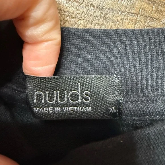 nuuds Classic Cropped Crewneck Black Sweatshirt - Picture 2 of 7